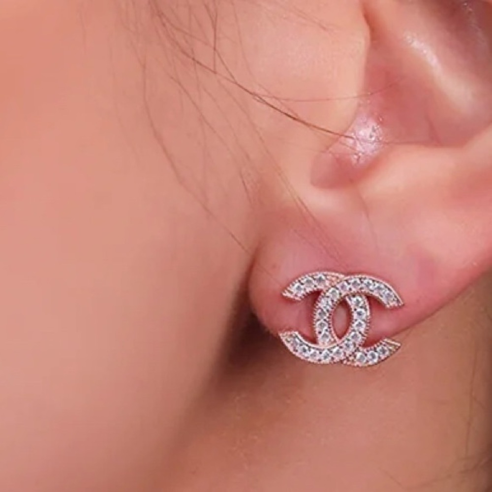 Absolutely stunning cc earrings brand new, rare and collectible. Must have! - Picture 13 of 13